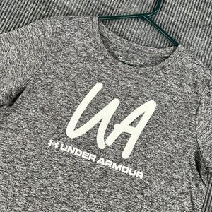Under Armour HeatGear Shirt Womens Medium Gray Heather Logo Short Sleeve Loose